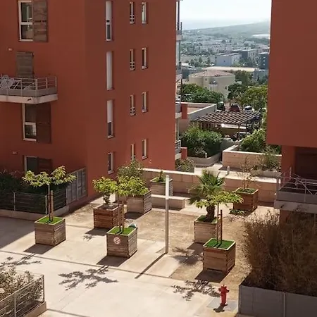 1,5 Km Plages Bel Calme Piscine Garage Appartement