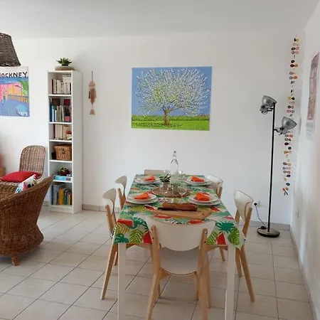 1,5 Km Plages Bel Calme Piscine Garage Apartment